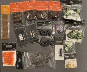 16 LOT ASHLAND HALLOWEEN DECORATION MINATURES CROW SKULL SKELETON TORSO WITH LEG - Picture 1 of 7