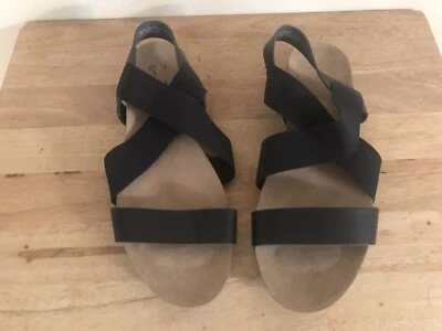 Sandálias da moda feminina tamanho 9 BRASH couro preto elástico estilo estilingue - Imagem 1 de 4