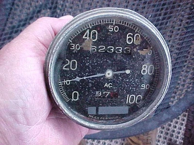 Velocímetro CA antigo 100 MPH Chevrolet, Ford, Chrysler - Imagem 1 de 4