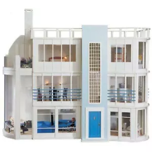 Malibu Beach Modern Art Deco Dolls House Unpainted Flat Pack Kit 1:12 Scale - Picture 1 of 9