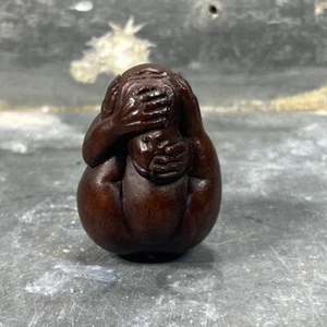 Netsuke japonais en bois – Trois singes fusionnés – XIXe/XXe siècle – Signé - Foto 1 di 10