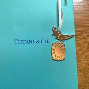 Tiffany & co Holiday Christmas Limited Edition Novelty Charm 2023 Bird on a Rock - Picture 1 of 3