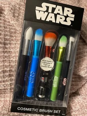 Star Wars -Cosmetic Brush Set - Lightsaber Light Up- Disney-Taste USA - Image 1 of 4
