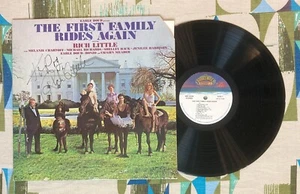Rich Little LP The First Family Rides Again 1981 Autographed VG+/M- - Bild 1 von 3