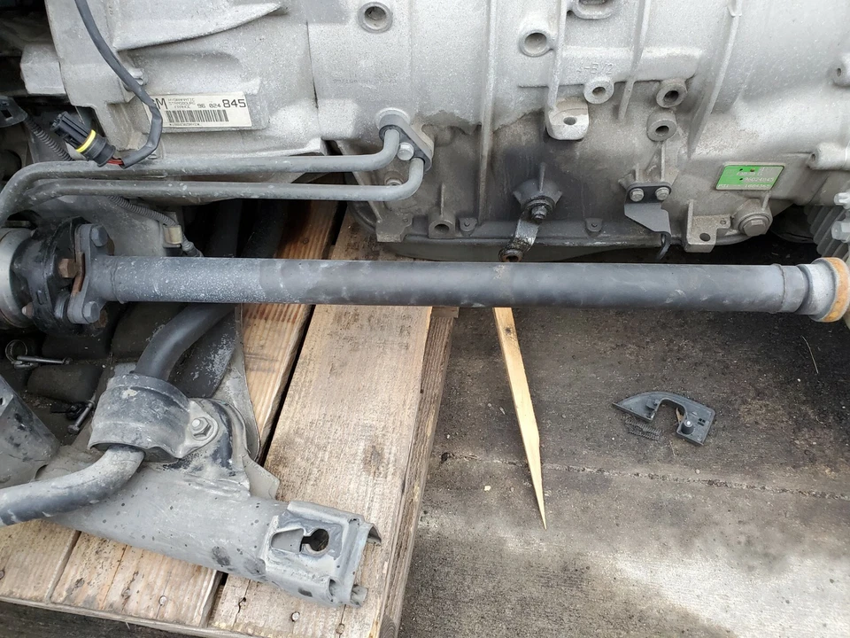 2001-2002-2003-2004-2005-2006 BMW X5 E53 TRANSFER CASE DRIVESHAFT   - Image 1 of 1