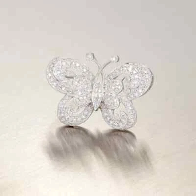 Fabulous 935 broche mariposa único de circonita cúbica blanca de 1,10 quilates plateado para mujer Foto 1 de 4