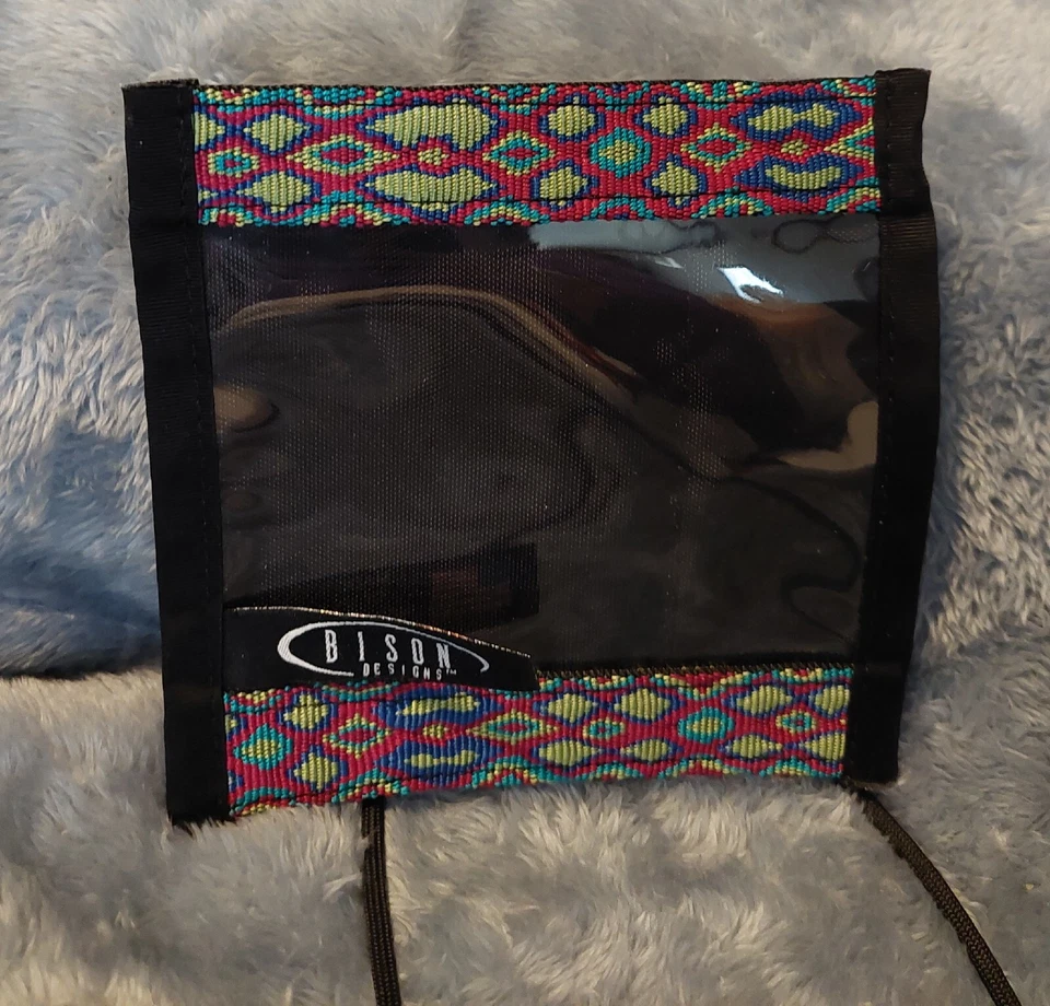 Cordón de identificación negro Bison Designs hecho en EE. UU. 5,5" X 5,5" Foto 1 de 4