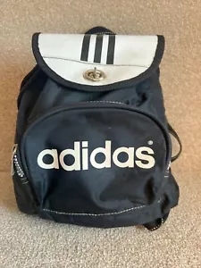 Vintage Adidas - Mochila Negra - Solapa Superior de Vinilo - Bolso Poliéster - Alemania - Bolso - Imagen 1 de 8