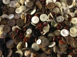 JOB LOT BAG FULL 1.5 Kg Assorted Good Quality Buttons (AB2) - Picture 1 of 2