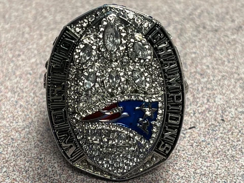 2018 TOM BRADY COMMEMORATIVE CHAMPIONSHIP RING PATRIOTS SIZE 11 Cover