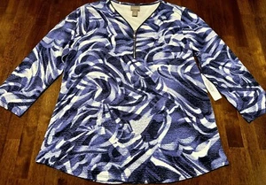NWT Chico’s Abstract Clouds Zip Top 3/4 Sleeve Violet Blouse Size 1 MSRP $56 - Picture 1 of 1