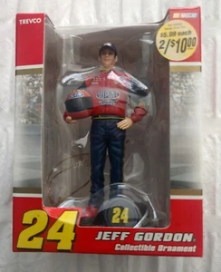 JEFF GORDON FIGURE & RACING CAR - TREVCO COLLECTIBLE ORNAMENTS - 2005 - NIB - Picture 1 of 2