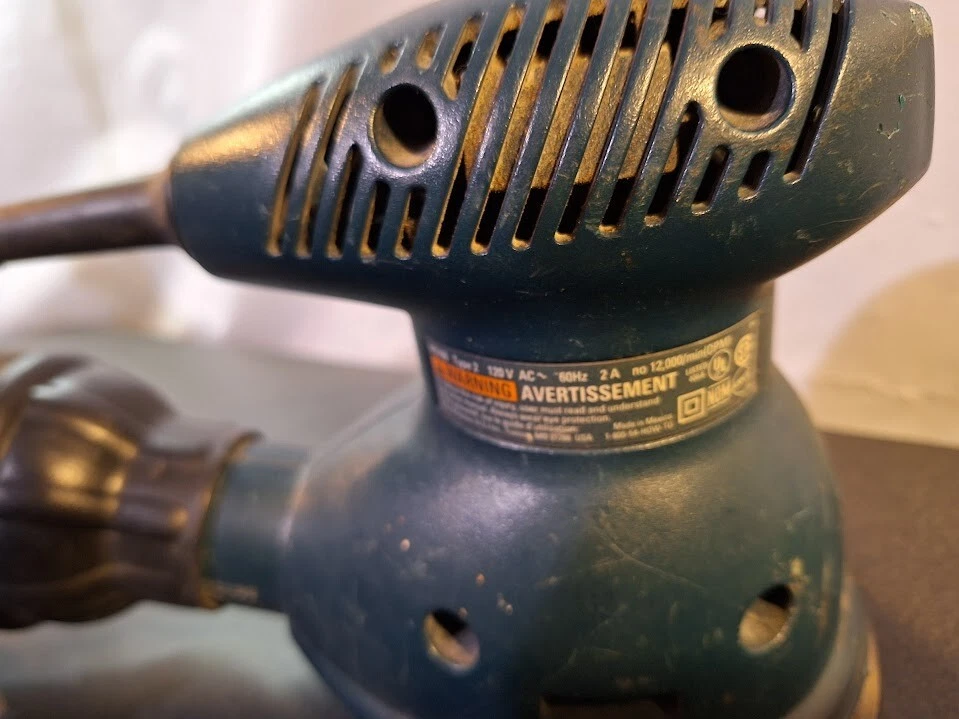 BLACK & DECKER #RO100 TYPE-1 2.A 12,000-OPM 5" ORBIT SANDER W/ DUST BAG - Image 1 of 4