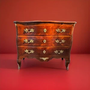Rare 18th Century Commode - Picture 1 of 11