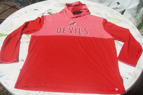 FANATICS & NHL SIZE 2XL MENS NEW JERSEY DEVILS LONG SLEEVE HOODIE SHIRT Cover