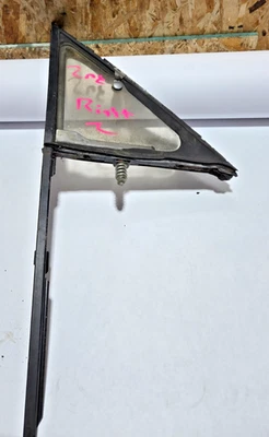 Camioneta Toyota 84-88 4 corredores puerta ventilación ala ventana vidrio pasajero derecho #2 Foto 1 de 4