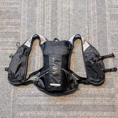 Жилет гидратационный CamelBak Chase Gravel XC 50 унций 2,5 л упаковка черный - Изображение 1 из 4