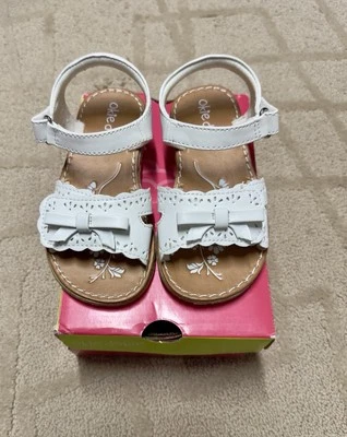 Okie Dokie 女孩白色花朵凉鞋 9M 码全新 — 第 1/3 张图片