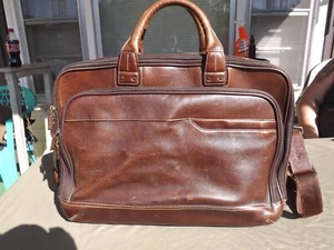 Johnston & Murphy BROWN leather Travel Laptop Messenger Bag Shoulder Strap - Picture 1 of 12