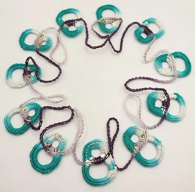 COLLANA VERDE ACQUA in cotone con base viola lilla BOHO CHIC linguette lattine - Immagine 1 di 4