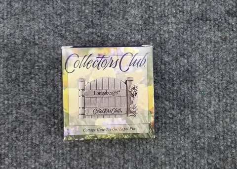 LONGABERGER BASKET METAL TIE ON 2000 COLLECTORS CLUB IN BOX Cover