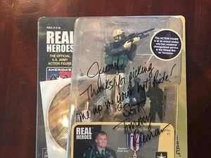 Real Heroes The Official US Army Actionfigur signiert Box Sergeant Tommy Rieman - Bild 1 von 12