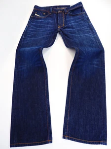 Jeans Diesel Larkee W30 L30 Lavaggio 0806W REGOLARE DRITTO 30W 30L - Foto 1 di 15