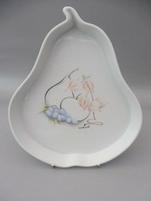 L'HIRONDELLE FRANCE PEAR SHAPE PORCELAINE TART BAKING DISH