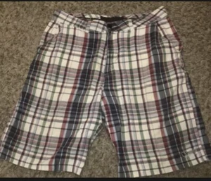 ONEILL MENS  SHORTS   Plaid SIZE 32 EUC - Picture 1 of 5