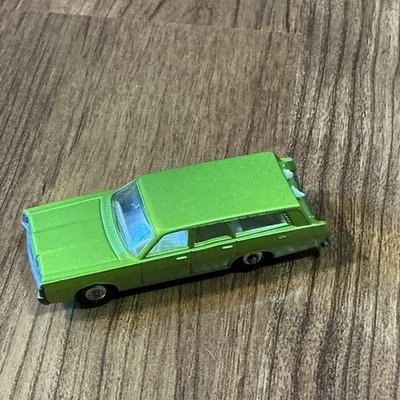 Vintage Lesney Matchbox Series No 55 or 73 Green Mercury with Dogs - Image 1 of 4