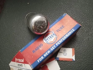 New Old Stock Hytron Loktal Röhre 35A5 Rauchglas Chromplatte - Bild 1 von 5