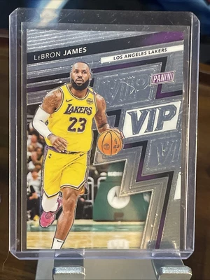 Tarjeta LeBron James 2025 Panini NSCC VIP Gold Pack #12 (CL6) Foto 1 de 2