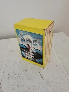 The Chronicles of Prydain, Vintage Box Set By Lloyd Alexander.  Books 1-5. - Imagen 1 de 18