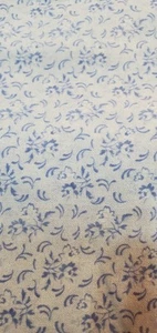 Tessuto cotone floreale blu e bianco 2,06 iarde molto carino - Foto 1 di 4
