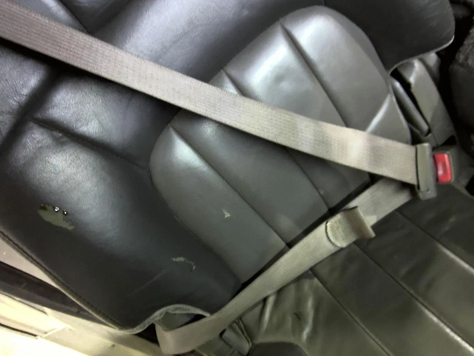 2003 GMC Envoy XL Passenger RH Right Gray Rear Seat Belt Retractor Foto 1 de 1