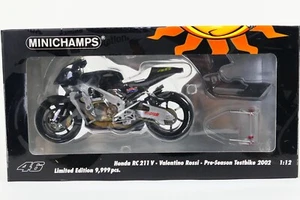 MINICHAMPS 122027946 Honda RC211V Valentino Rossi Pre-Season Test Bike 2002 1/12 - Picture 1 of 10