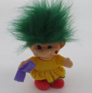 Vintage Imperial Troll Plüsch 8 Zoll grünes Haar gelb Kleid Herzausschnitt Kiesel Liebe - Bild 1 von 8