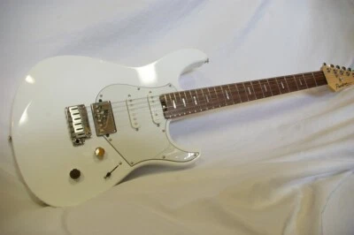 Yamaha Pacifica Standard Plus PACS + 12 ST Typ E-Gitarre - Bild 1 von 4