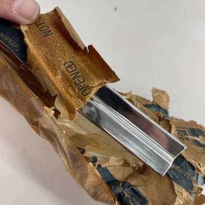 Nuevo de Lote Antiguo 1966 Nova Hood Molding 3881472 L1 Foto 1 de 4