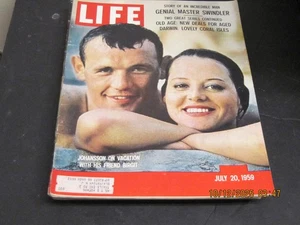 LIFE MAGAZINE 1959 JULY 20 JOHANSSON ON VACATION WITH HIS FRIEND BIRGIT - Foto 1 di 1