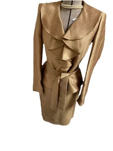 NUOVO $320 Anne Klein gonna tuta taglia 4 set due pezzi oro scintillante volant davanti - Foto 1 di 23