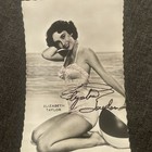Carte Postale Cinéma Vintage  Elizabeth Taylor    Signature  Autographe