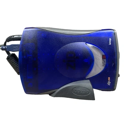 PER RICAMBI! iOmega Zip 250 Unità USB Blu Trasparente Y2K con USB e Cavo di Alimentazione - Immagine 1 di 4