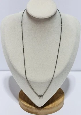 Collar de plata de ley 925 con colgante inicial M y diamantes de 18 pulgadas.  Foto 1 de 4