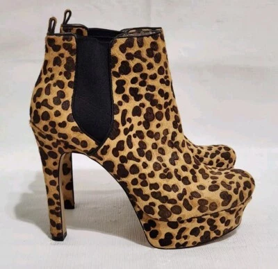 Womens Vince Camuto Leopard Print Heeled Platform Booties Size 7 1/2 B - Image 1 of 4