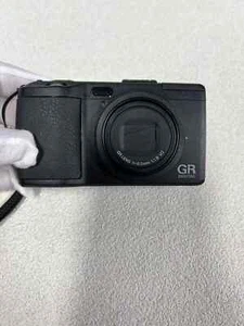 RICOH GR DIGITAL IV 10.4 MP W/3.0-inch LCD Display Premium Compact Camera Black - Picture 1 of 7