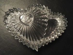 Mikasa FOREVER LOVE Lead Crystal Covered Double Heart Trinket Box NOS PRISTINE - Picture 1 of 10