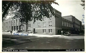 HIGH SCHOOL, RPPC, HUDSON, WISCONSIN, VINTAGE POSTCARD - Picture 1 of 2