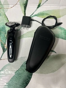 Philips Norelco 9800 Series 9000 Wet/Dry Electric Shaver - Picture 1 of 6