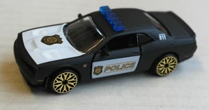 Majorette Dodge Challenger SRT Hellcat mattschwarz/weiß POLICE Auto US-Polizei - Picture 1 of 4